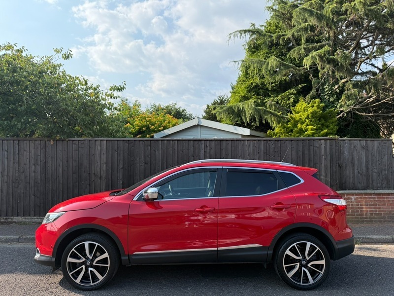 Nissan Qashqai Dci Tekna Red #5