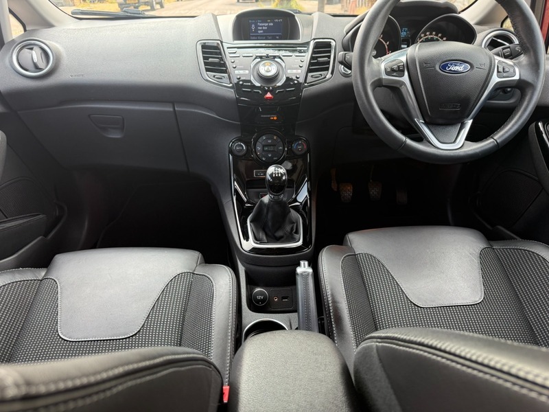 Ford Fiesta T Ecoboost Titanium Grey #10