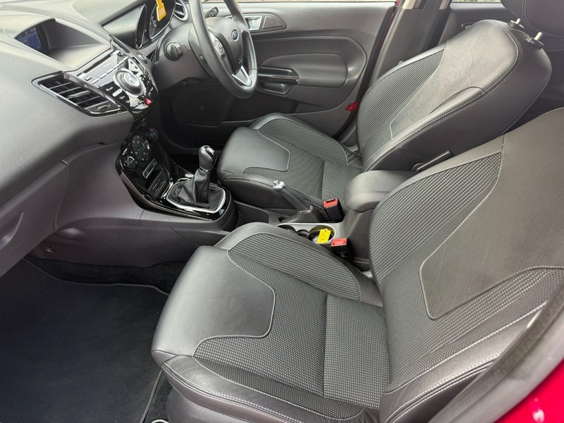 Ford Fiesta T Ecoboost Titanium Grey #9