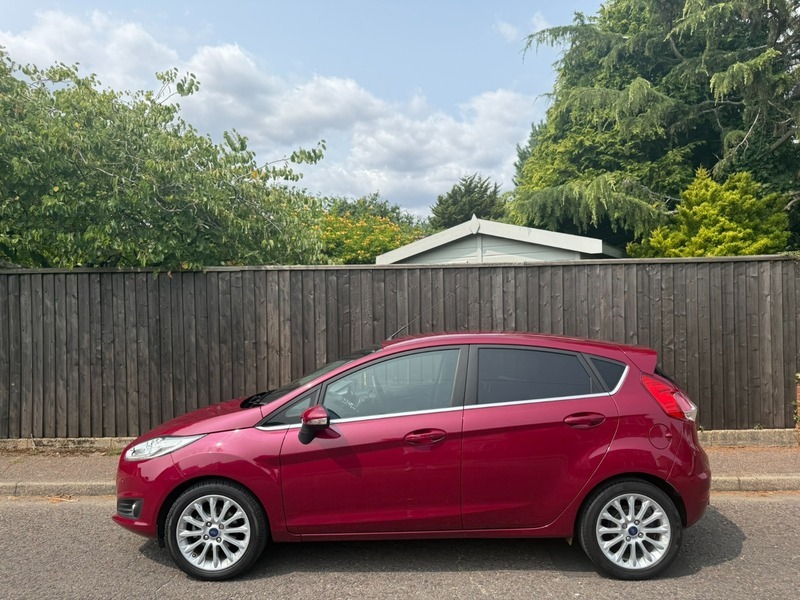Ford Fiesta Titanium X Red #5