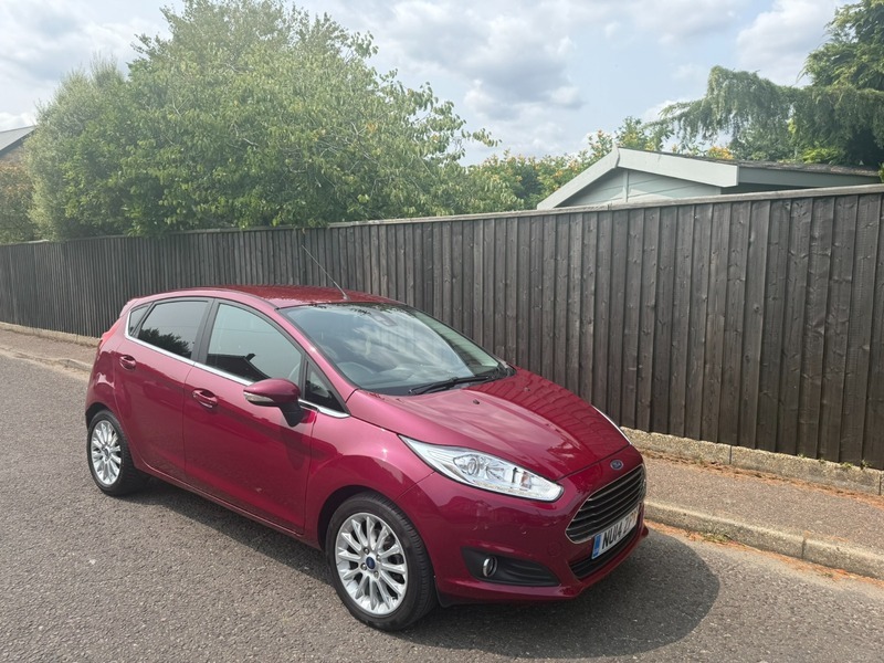 Ford Fiesta Titanium X Red #4