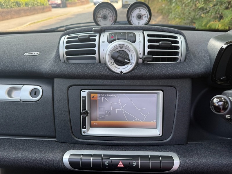 Smart Fortwo 1.0 Passion Mhd 71 Bhp Black #12