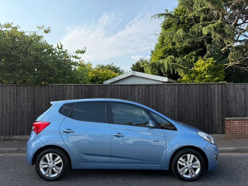 Hyundai Ix20 Crdi Se Nav Blue Silver #2