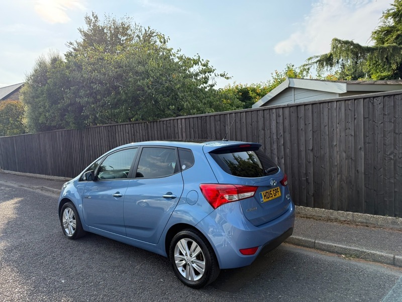 Hyundai Ix20 Crdi Se Nav Blue Silver #6