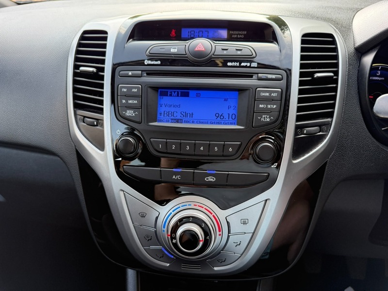 Hyundai Ix20 1.6 Se Nav Red #15
