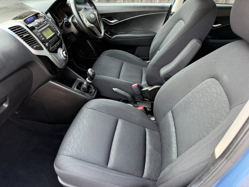 Hyundai Ix20 1.6 Se Nav Red #9