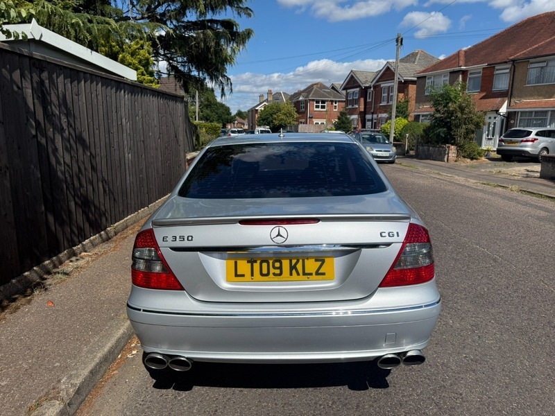 Mercedes-Benz E Class Cdi Blue Efficiency Tiptronic Sport Estate Silver #8