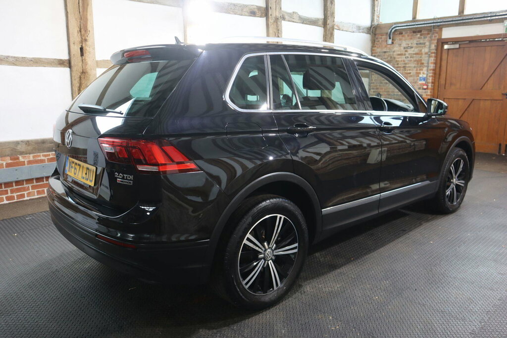 Volkswagen Tiguan 2.0 Tdi Se Navigation 4Motion Euro 6 S S Black #6