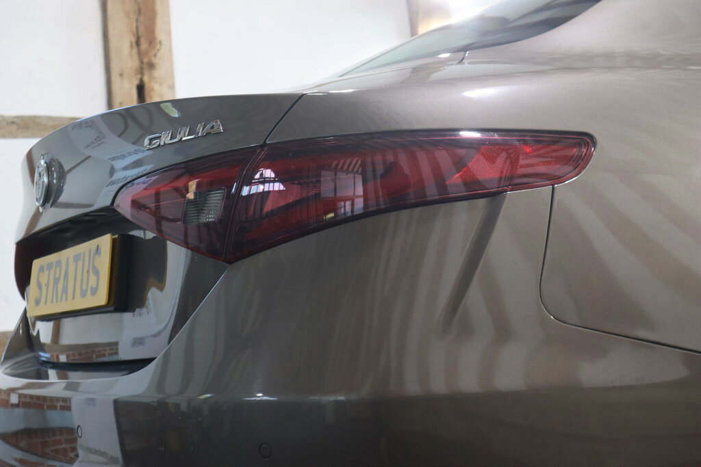 Alfa Romeo Giulia 2.2 Td Speciale Saloon Euro 6 S S Red #58