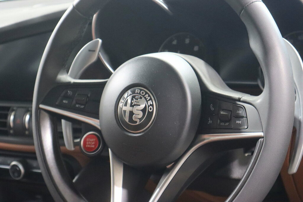 Alfa Romeo Giulia 2.2 Td Speciale Saloon Euro 6 S S Red #18