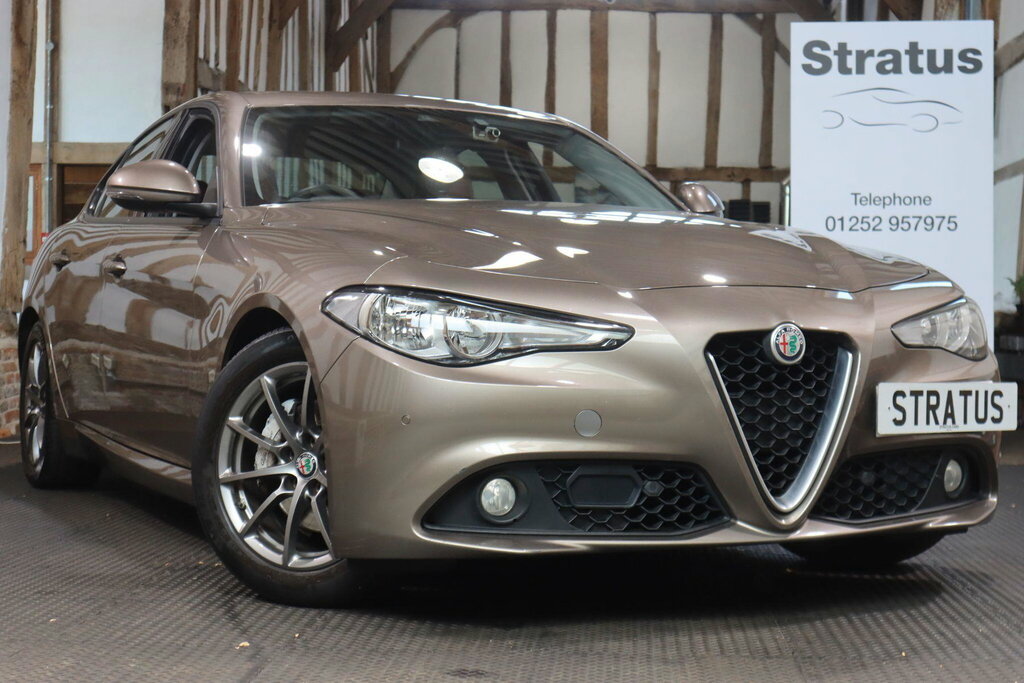 Alfa Romeo Giulia 2.0T Super Euro 6 S S Beige