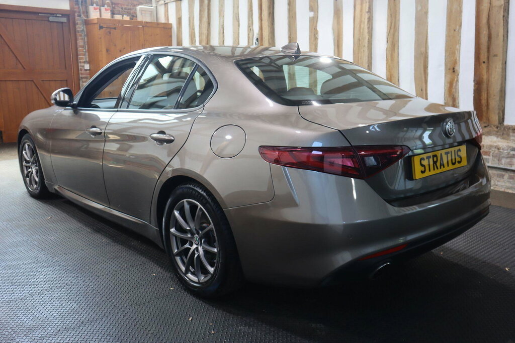 Alfa Romeo Giulia 2.0T Super Euro 6 S S Beige #4