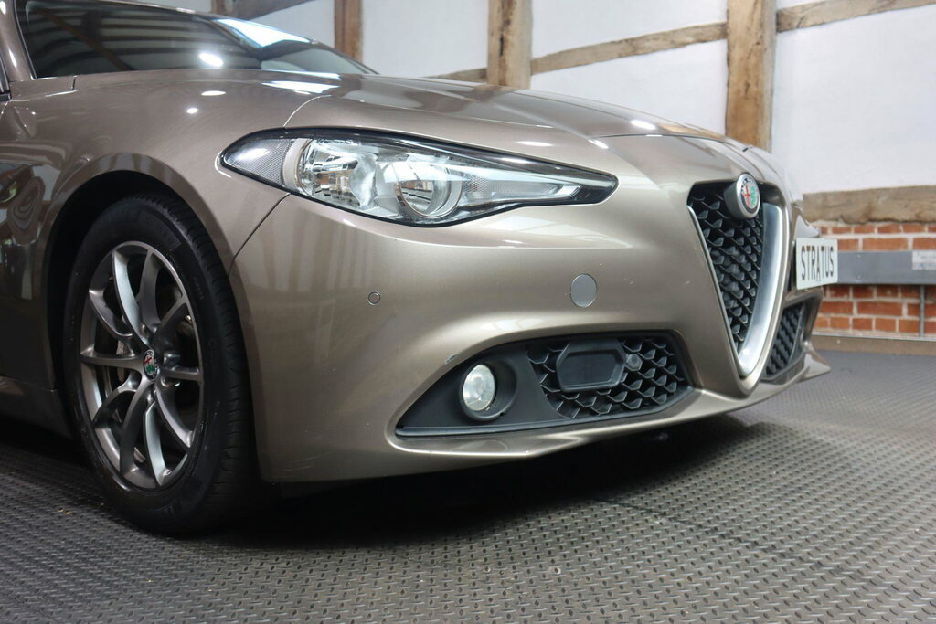 Alfa Romeo Giulia 2.2 Td Speciale Saloon Euro 6 S S Red #51