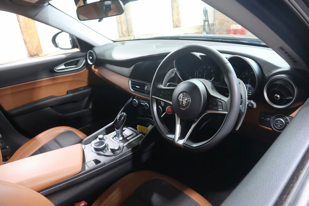 Alfa Romeo Giulia 2.2 Td Speciale Saloon Euro 6 S S Red #72