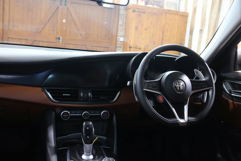 Alfa Romeo Giulia 2.2 Td Speciale Saloon Euro 6 S S Red #43