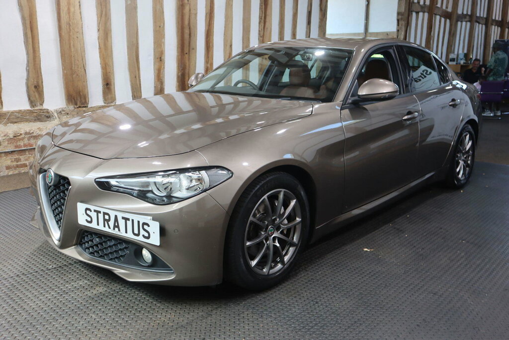 Alfa Romeo Giulia 2.0T Super Euro 6 S S Beige #3