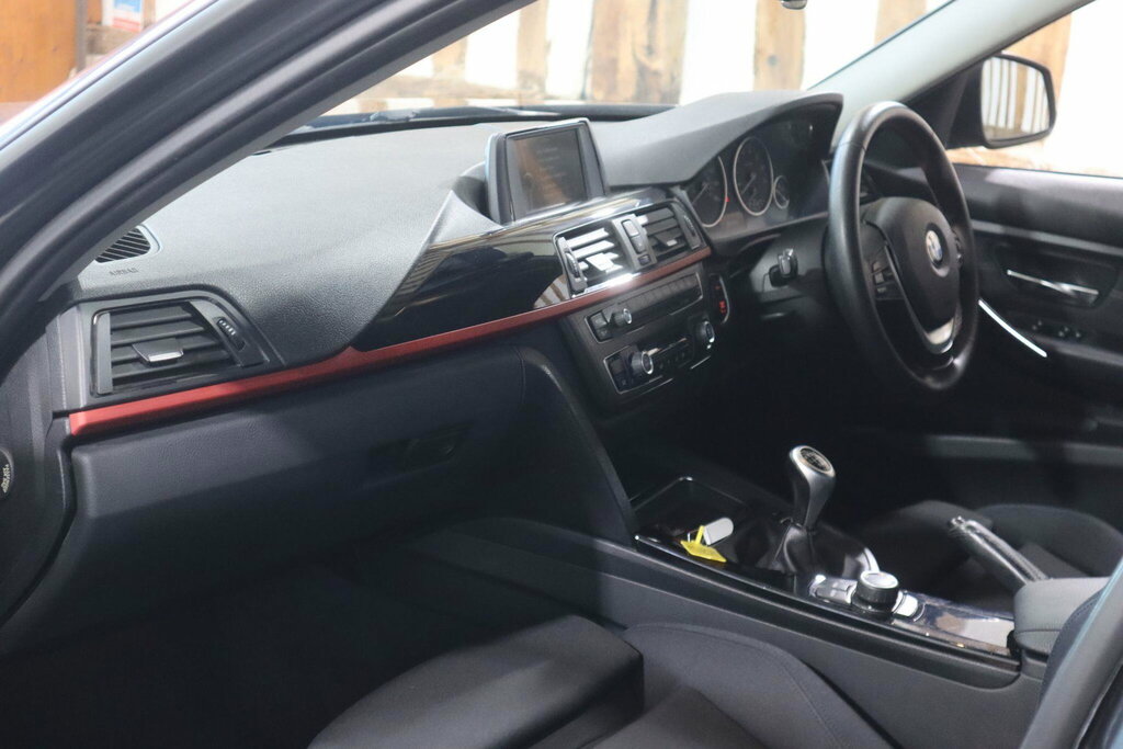 BMW 3 Series 318I Sport Blue #30