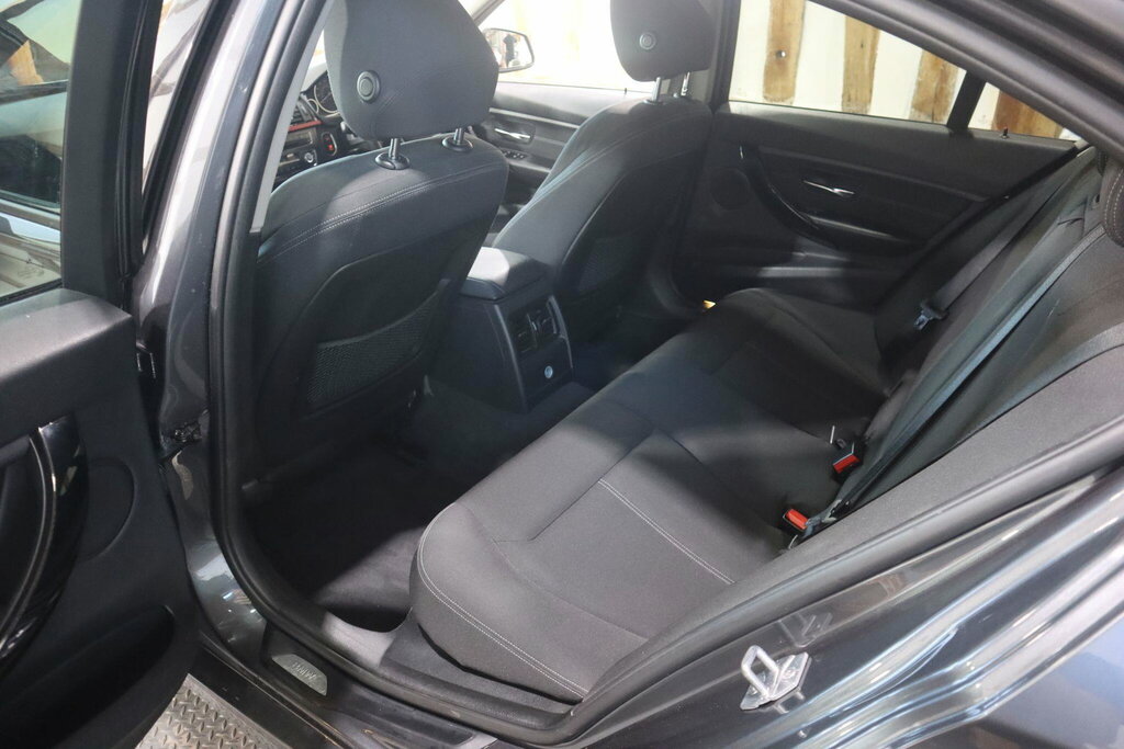 BMW 3 Series 318I Sport Blue #36