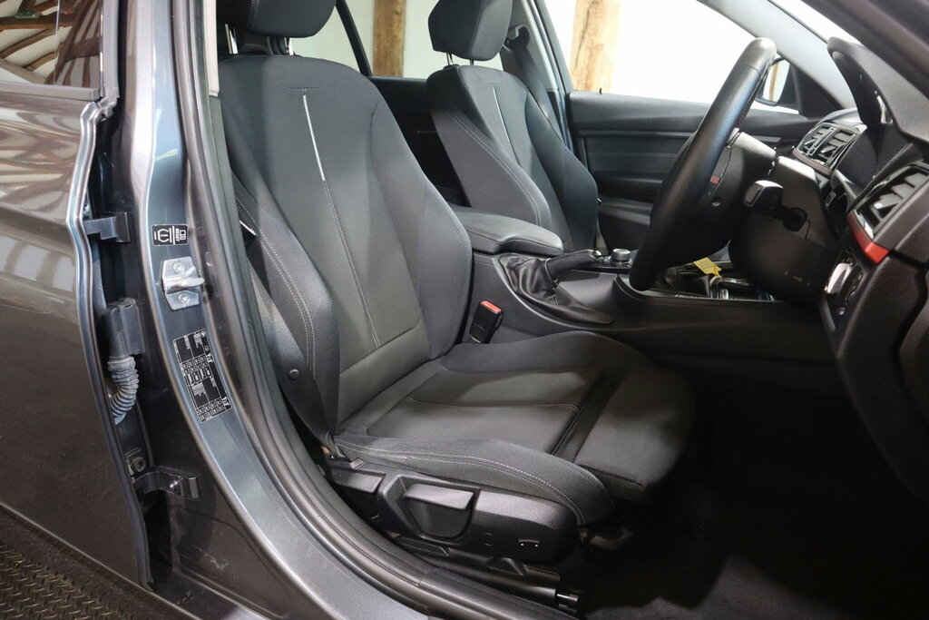 BMW 3 Series 318I Sport Blue #12