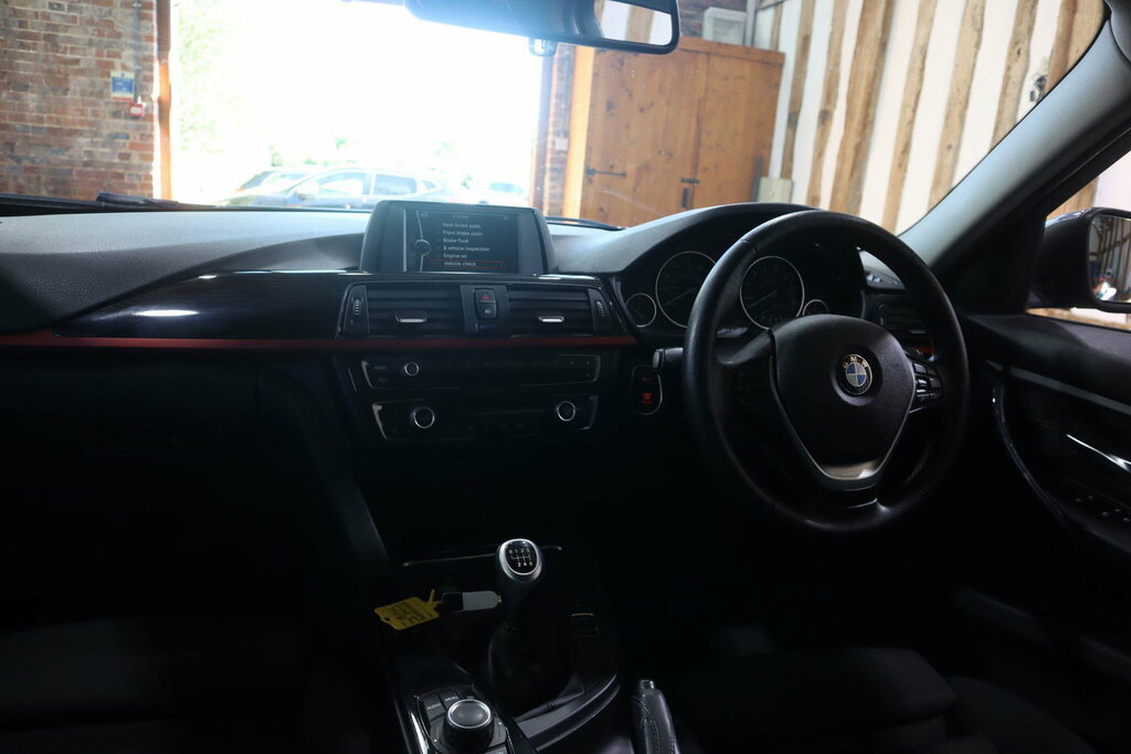 BMW 3 Series 318I Sport Blue #41