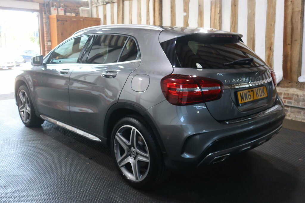 Mercedes-Benz GLA Class 2.1 Gla220d Amg Line Premium 7G-dct 4Matic Euro Grey #4