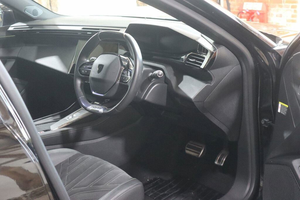 Peugeot 308 1.2 Puretech Allure Premium Eat8 - 2022 22 Red #8