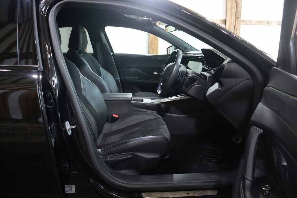 Peugeot 308 1.2 Puretech Allure Premium Eat8 - 2022 22 Red #9