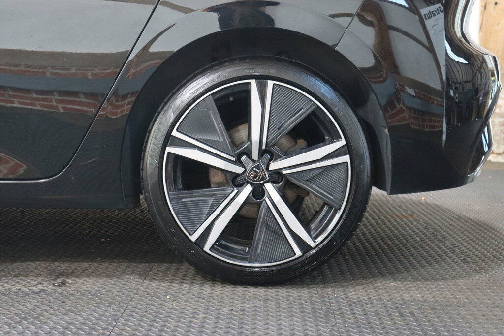 Peugeot 308 1.2 Puretech Allure Premium Eat8 - 2022 22 Red #43