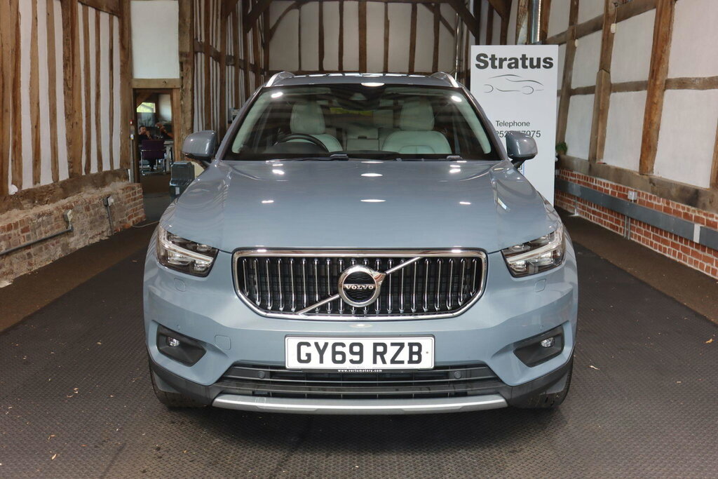 Volvo XC40 2.0 D3 Inscription Pro Euro 6 S S Grey #2