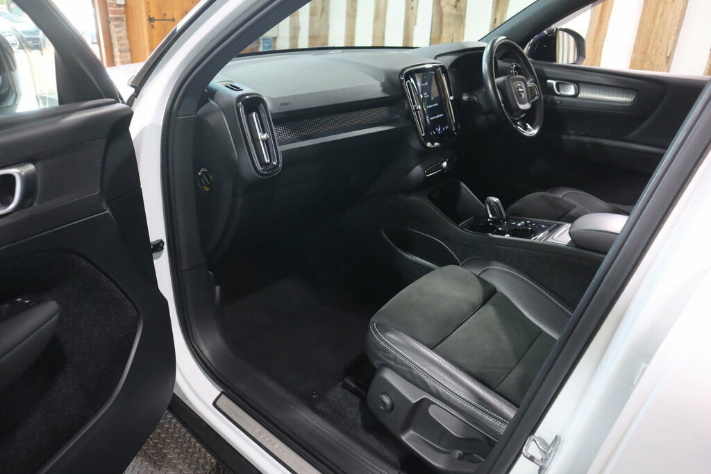 Volvo XC40 1.5 T3 R-design Suv Euro 6 Ss Grey #32