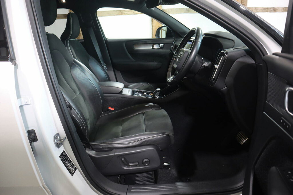Volvo XC40 1.5 T3 R-design Suv Euro 6 Ss Grey #10