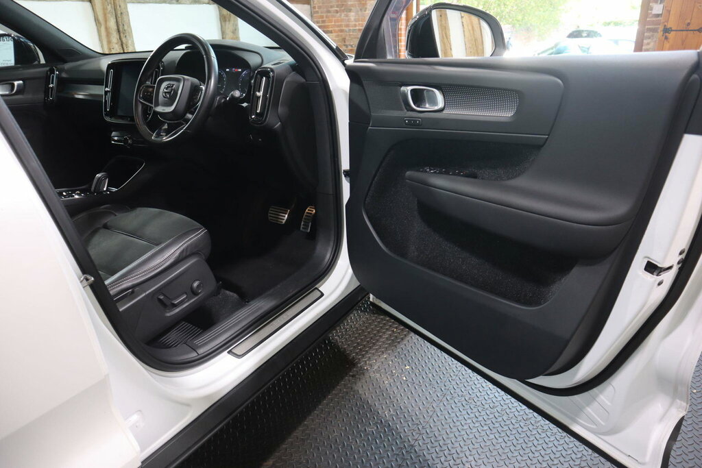 Volvo XC40 1.5 T3 R-design Suv Euro 6 Ss Grey #8