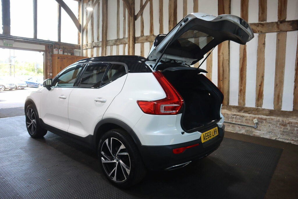 Volvo XC40 1.5 T3 R-design Suv Euro 6 Ss Grey #50