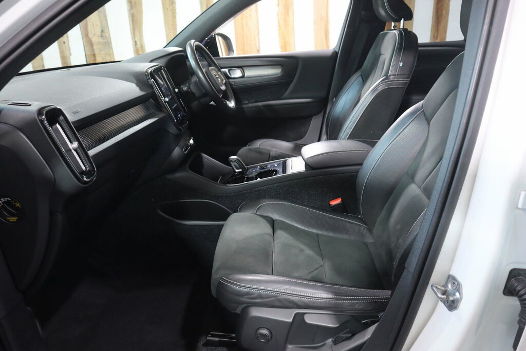 Volvo XC40 1.5 T3 R-design Suv Euro 6 Ss Grey #34