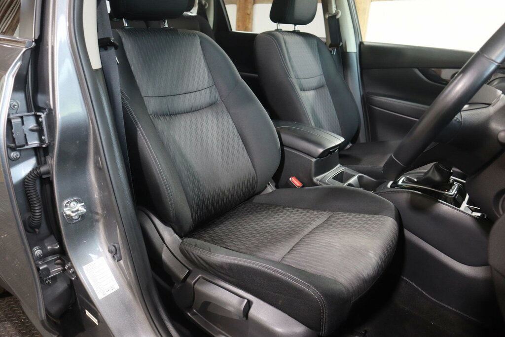 Nissan X-Trail 2019 Nissan X-trail 1.7 Dci N-connecta Xtronic Black #13