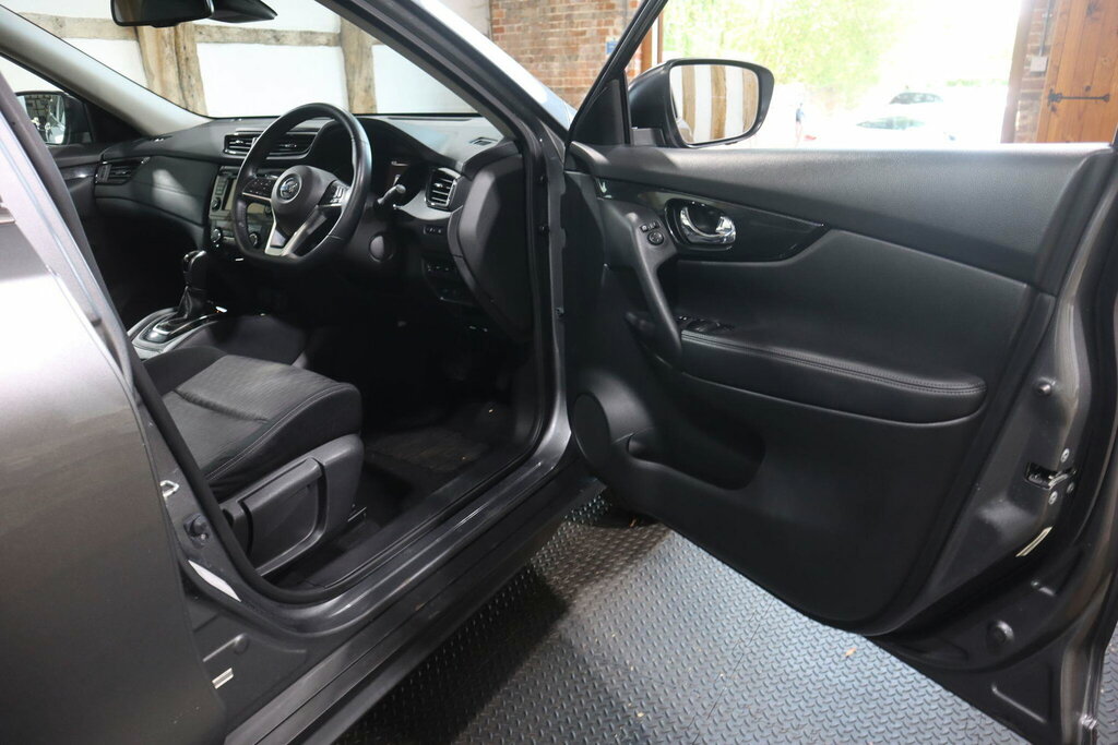 Nissan X-Trail 2019 Nissan X-trail 1.7 Dci N-connecta Xtronic Black #8