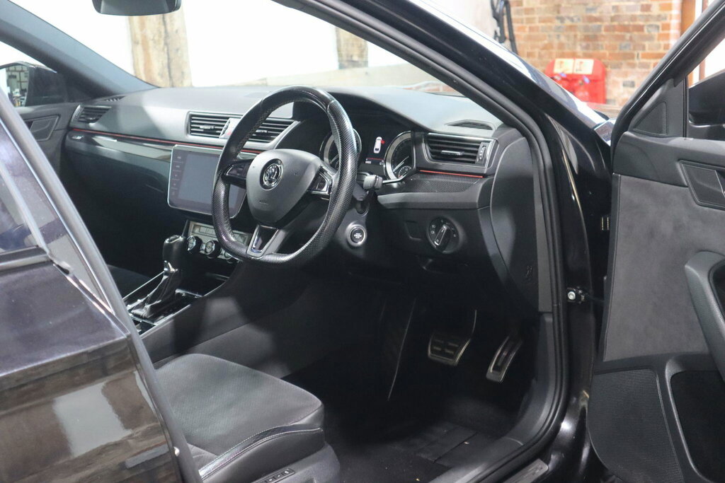 Skoda Superb 1.6 Turbo Tdi, Business Edition, Estate, Grey #9