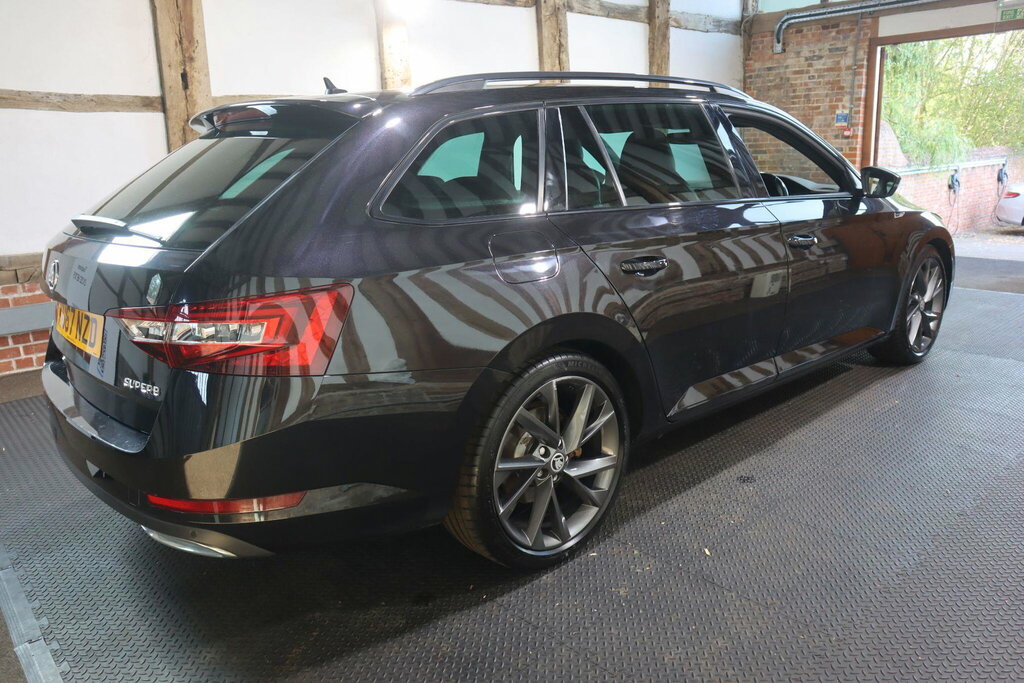 Skoda Superb 2.0 Tdi Sportline Dsg Euro 6 S S Black #6