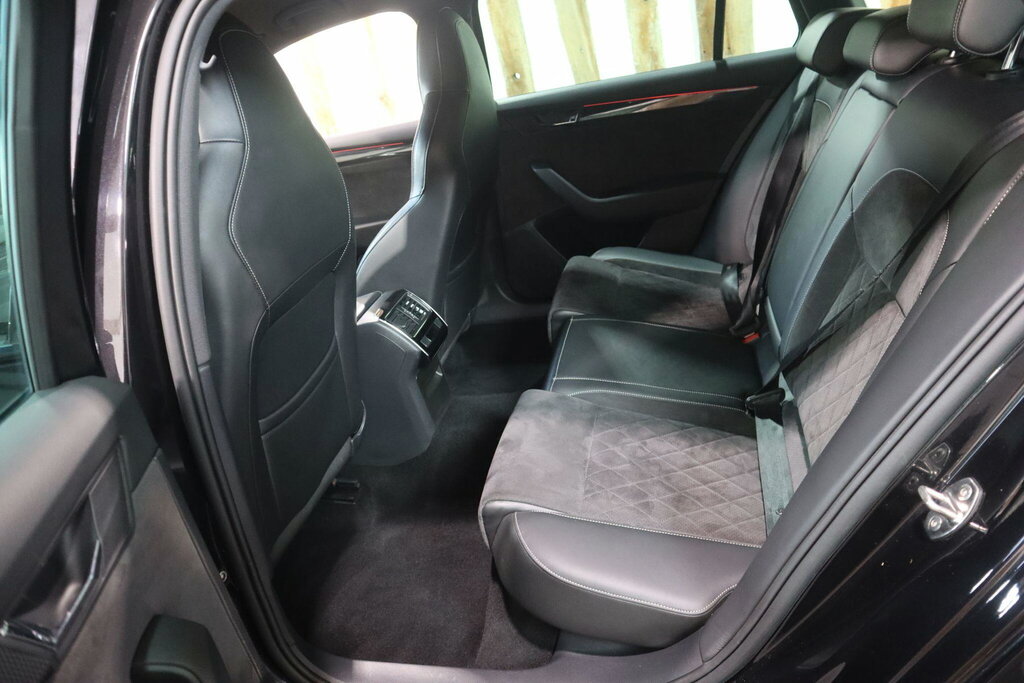 Skoda Superb 1.6 Turbo Tdi, Business Edition, Estate, Grey #41