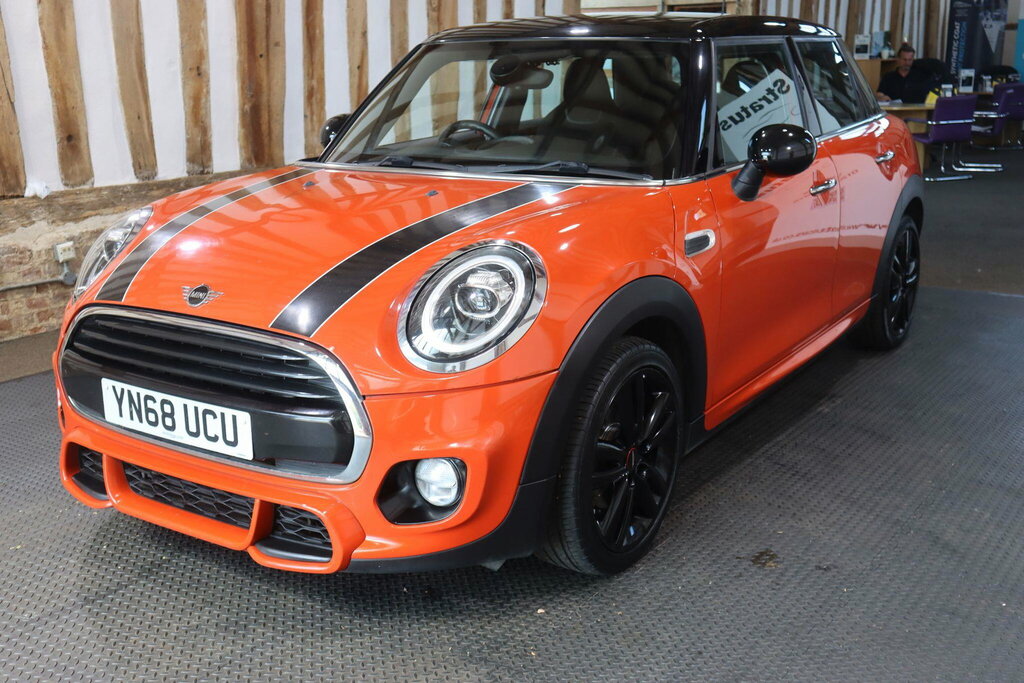 Mini Hatch 1.5 Cooper Sport Euro 6 S S YN68UCU Orange #3