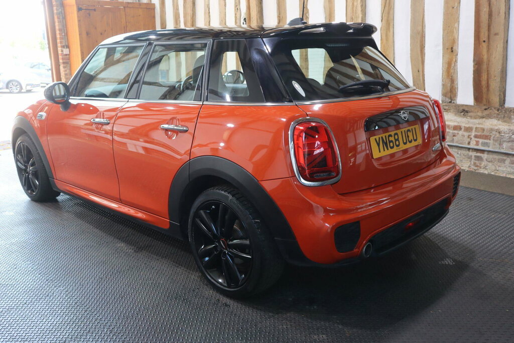 Mini Hatch 1.5 Cooper Sport Euro 6 S S YN68UCU Orange #4