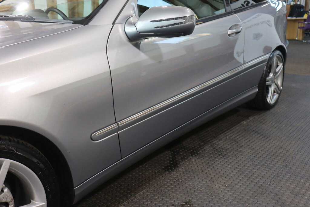 Mercedes-Benz CLC Class Hatchback Black #10