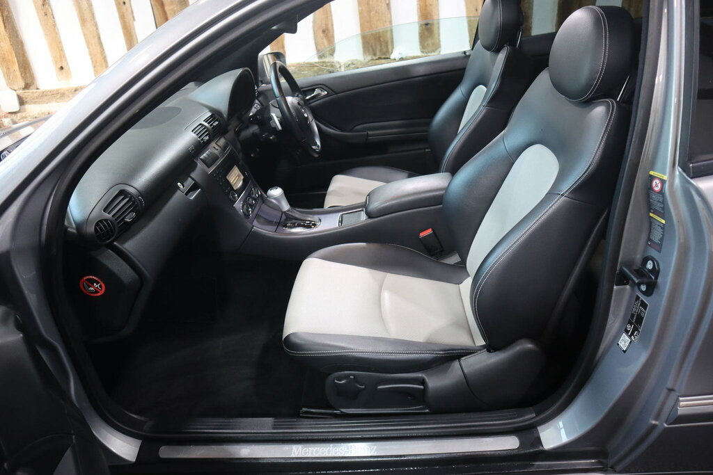 Mercedes-Benz CLC Class Hatchback Black #44