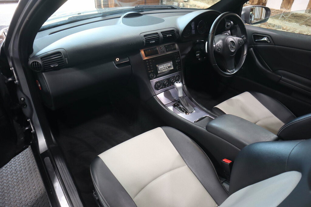 Mercedes-Benz CLC Class Hatchback Black #39