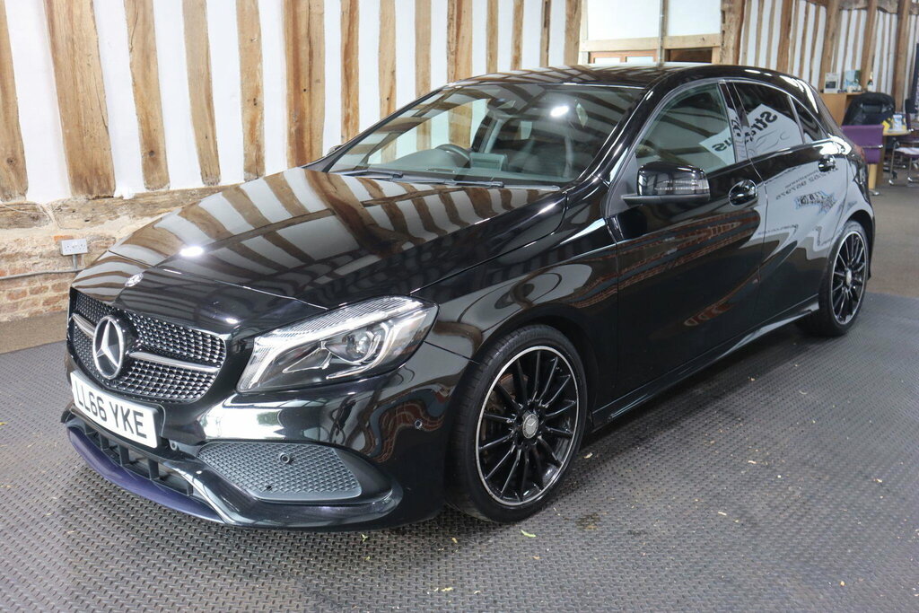 Mercedes-Benz A Class 1.6 A180 Amg Line Premium 7G-dct Euro 6 S S Black #3
