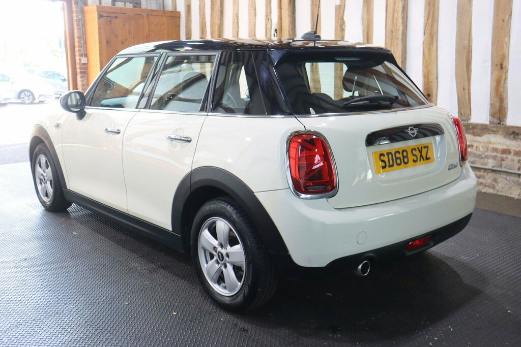 Mini Hatch 1.5 Cooper Euro 6 S S White #4