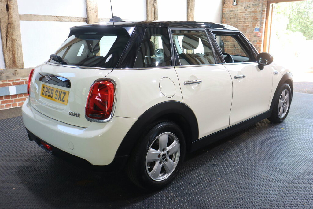 Mini Hatch 1.5 Cooper Euro 6 S S White #6