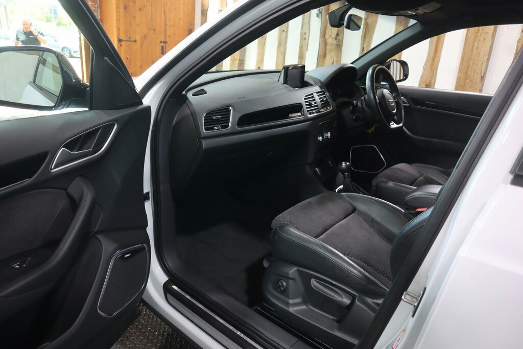Audi Q3 2.0 Tdi Black Edition Grey #32