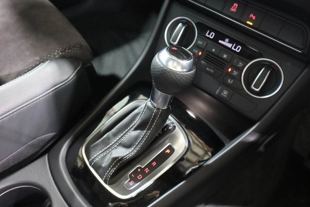 Audi Q3 2.0 Tdi Black Edition Grey #25