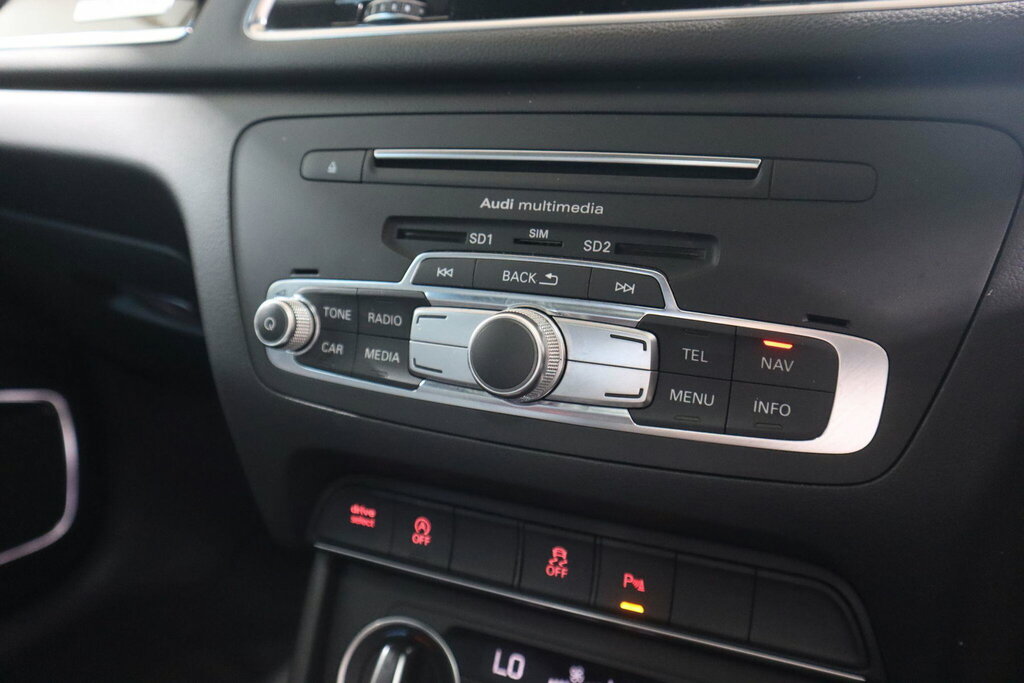 Audi Q3 2.0 Tdi Black Edition Grey #23